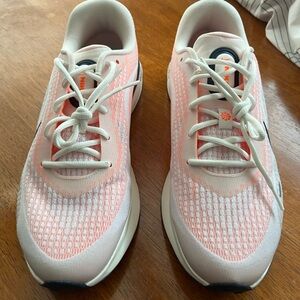 Nike Women's Pink and White Athletic Running Shoes